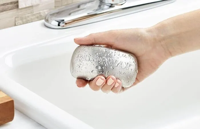 Wash Away The Stink With This <a Style="Display:inline;" Href="Https://Www.amazon.com/Dp/B000f8jujy?ascsubtag=4808973%2c7%2c34%2cd%2c0%2c0%2c0%2c900%3a2%3b974%3a1%3b1338%3a1%2c428281%2c0%2c0%2cgoogle&btn_ref=srctok-Bd1071744497835b&linkcode=ll1&tag=bparmadillo-20&linkid=836e46817007528555ff088b8078e9e8&language=en_us&ref_=as_li_ss_tl" Target="_blank"><span Style="Font: Inherit; Color: #d74b1f;"> Stainless Steel Odor Absorber Soap Bar </Span> That Rinses Away The Gross And Leaves Your Hands Smelling Sweet