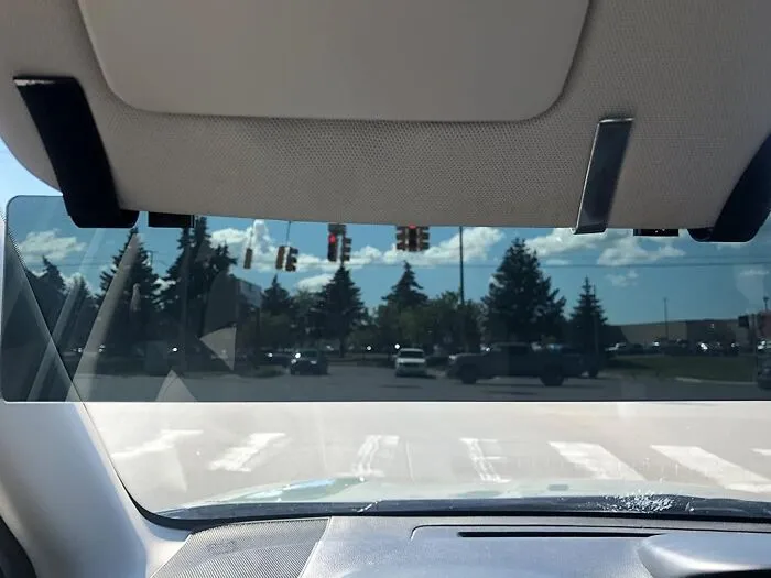 Block The Glare And Take The High Road With This <a Style="Display:inline;" Href="Https://Www.amazon.com/Glare-Guard-Polarized-Anti-Glare-Universal/Dp/B01dtae5t4?ie=utf8&linkcode=ll1&tag=bparmadillo-20&linkid=5dc20323d6bf9e31f2dfacca4c221e1c&language=en_us&ref_=as_li_ss_tl" Target="_blank"><span Style="Font: Inherit; Color: #d74b1f;"> Polarized Sun Visor Extender </Span> That Keeps The Sun Out Of Your Eyes And The Stress Out Of Your Drive