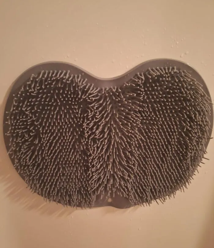 Scrub Your Worries Away With This <a Style="Display:inline;" Href="Https://Www.amazon.com/Vophia-Scrubber-Silicone-Bathroom-Exfoliating/Dp/B0br8trrws?ie=utf8&th=1&linkcode=ll1&tag=bparmadillo-20&linkid=37c8b18e74b1e32cb0d1566b5ba3c085&language=en_us&ref_=as_li_ss_tl" Target="_blank"><span Style="Font: Inherit; Color: #d74b1f;"> Silicone Back And Foot Scrubber </Span> That Reaches All The Hard-To-Scratch Spots