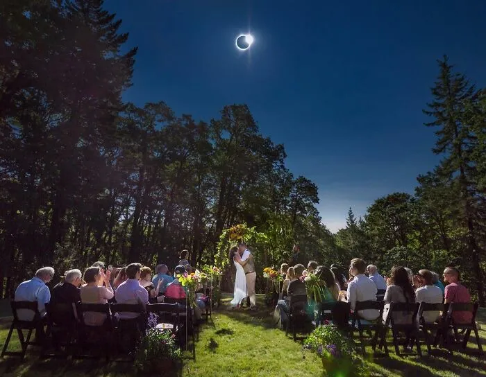Married On The Total Eclipse In 2017