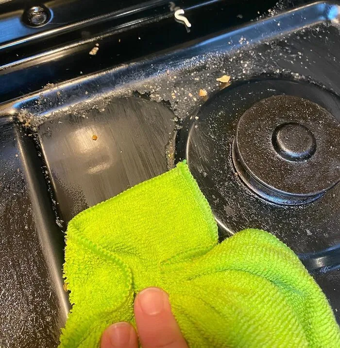 Let's Be Real, We've All Been Guilty Of Using Those Cloths For Way Too Long Between Washes (No Judgment), But A Fresh Start Is Just A Pack Away - Grab A <a Style="Display:inline;" Href="Https://Www.amazon.com/Mr-Siga-Microfiber-Cleaning-Cloth-Pack/Dp/B07hrcddl1?asc_refurl=https%3a%2f%2fwww.tasteofhome.com%2fcollection%2famazon-Cleaning-Products%2f&asc_source=https%3a%2f%2fwww.tasteofhome.com%2fcollection%2famazon-Cleaning-Products%2f&th=1&linkcode=ll1&tag=bpstingray-20&linkid=ed3e97d2a6c404f631ef8e5aaf2cd356&language=en_us&ref_=as_li_ss_tl" Target="_blank"><span Style="Font: Inherit; Color: #d74b1f;"> 12-Pack Of Microfiber Cloths </Span> And Level Up Your Cleaning Game (And Your Hygiene)