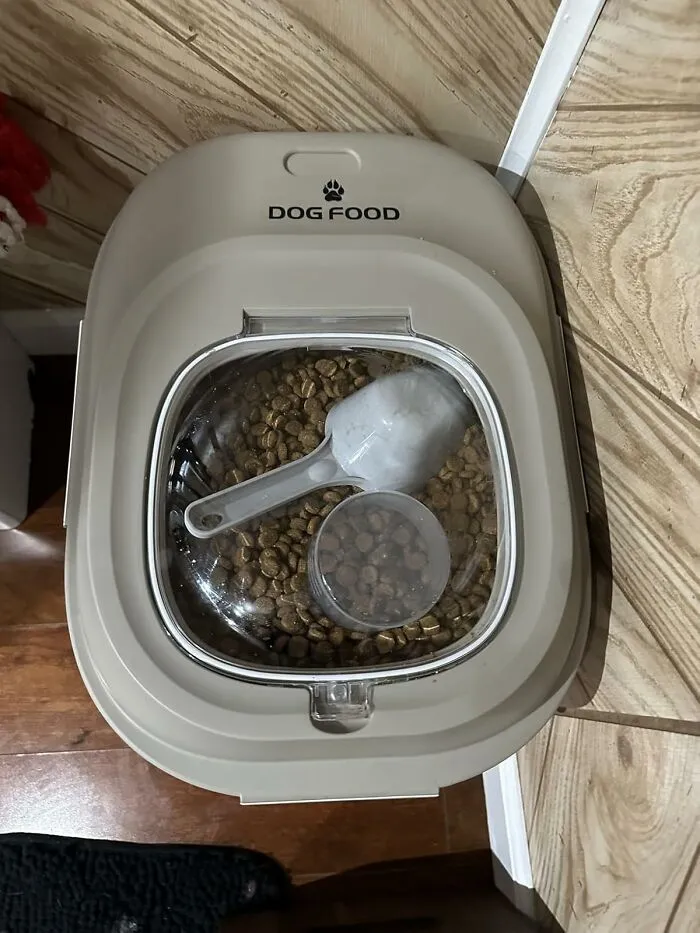Ready To Be A Hero To Those Bulk Bags? This <a Style="Display:inline;" Href="Https://Www.amazon.com/Anvs-Dog-Food-Storage-Container/Dp/B0c86pql3c?ie=utf8&th=1&linkcode=ll1&tag=bpaxolotl-20&linkid=54ba9e9b78735e089c470ab04b67b371&language=en_us&ref_=as_li_ss_tl" Target="_blank"><span Style="Font: Inherit; Color: #d74b1f;"> 30lbs Dog Food Container </Span> Makes Scooping Kibble An Absolute Breeze, Plus It Seals In That Delicious Flavor Your Dog Craves