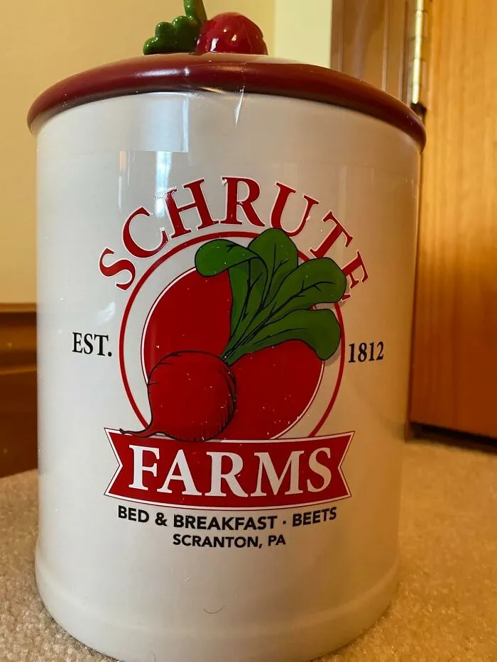 Beet-Farm-Approved Treats Are Safe From Sneaky Snackers In The <a Style="Display:inline;" Href="Https://Www.amazon.com/Silver-Buffalo-Schrute-Canister-Ofc401eg/Dp/B08mt4nsby?ie=utf8&linkcode=ll1&tag=bpfrog-20&linkid=6fa1f17cc8a756ca9dd50c096df42449&language=en_us&ref_=as_li_ss_tl" Target="_blank"><span Style="Font: Inherit; Color: #d74b1f;"> Schrute Farms Cookie Jar </Span>, Where Assistant (To The) Regional Manager-Approved Humor Meets Your Sweet Tooth