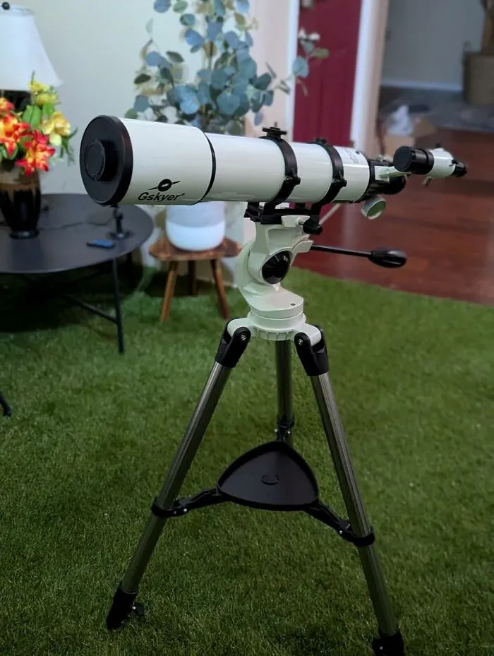 Unplug Early And Spend Your Evening Stargazing With This <a Style="Display:inline;" Href="Https://Www.amazon.com/Gskyer-Telescope-Az-Astronomical-Refracting/Dp/B081rj8dw1?ie=utf8&th=1&linkcode=ll1&tag=bpboar-20&linkid=181576835b22ff7162f69fa23f03c49e&language=en_us&ref_=as_li_ss_tl" Target="_blank"><span Style="Font: Inherit; Color: #d74b1f;"> Telescope</Span>— Because The Universe Is Way More Interesting Than Your Inbox