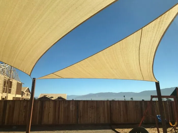 <a Style="Display:inline;" Href="Https://Www.amazon.com/Shade-Beyond-Triangle-Facility-Activities/Dp/B01g2w7it0?ie=utf8&th=1&linkcode=ll1&tag=bpparrot-20&linkid=bd52c2f03575c1bc27d6a0903805ef15&language=en_us&ref_=as_li_ss_tl" Target="_blank"><span Style="Font: Inherit; Color: #d74b1f;"> Triangle Sun Shade </Span> Is The Sleek And Modern Solution To Beating The Heat In Your Backyard Retreat