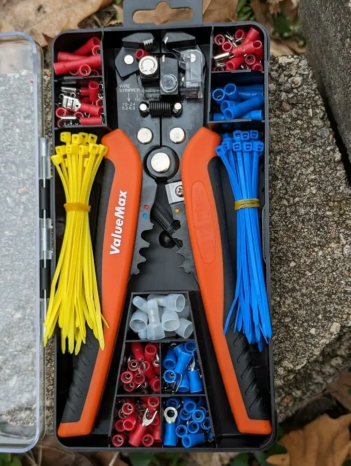 Knowing How To Fix A Faulty Electrical Wire Is A Vital Life Skill That's Often Left To The Pros, But With A Little Practice And The Right Tools, You Can DIY Like A Pro. A <a Style="Display:inline;" Href="Https://Www.amazon.com/Valuemax-Self-Adjusting-Automatic-Stripping-Electrical/Dp/B0chhkn1wm?ie=utf8&linkcode=ll1&tag=bpgorilla-20&linkid=e349a756b5df1acf1c23a28e82fe74a9&language=en_us&ref_=as_li_ss_tl" Target="_blank"><span Style="Font: Inherit; Color: #d74b1f;"> Wire Stripper Tool </Span> Is The Perfect Place To Start, Helping You Safely And Easily Strip And Repair Wires Like A Seasoned Electrician