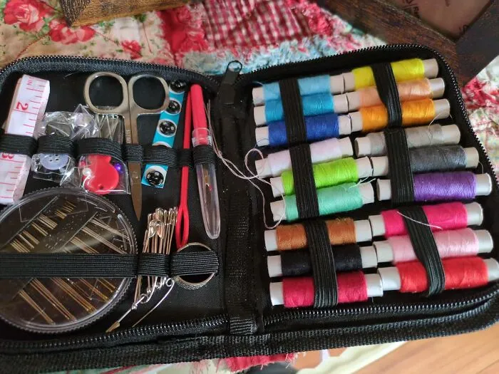 Sewing On A Button Or Mending A Torn Seam Should Be A Basic Life Skill, But Somehow It's Been Lost In The Fabric Of Modern Life. A <a Style="Display:inline;" Href="Https://Www.amazon.com/Futricy-Beginner-Traveler-Emergency-Accessories/Dp/B0bxkb7qf6?ie=utf8&th=1&linkcode=ll1&tag=bpgorilla-20&linkid=2e5d4ad12abc2d8bdaa764f1ea767d34&language=en_us&ref_=as_li_ss_tl" Target="_blank"><span Style="Font: Inherit; Color: #d74b1f;"> Beginner Sewing Kit </Span> Is The Perfect Way To Get Started, Providing Everything You Need To Learn The Basics And Become A Proficient Stitcher