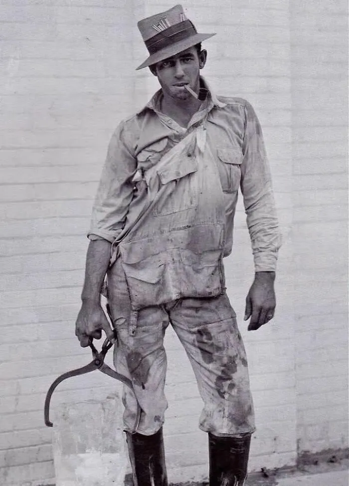 Un «hombre de hielo», entregando un bloque de hielo de 11 kilos en 1928, Houston, Texas