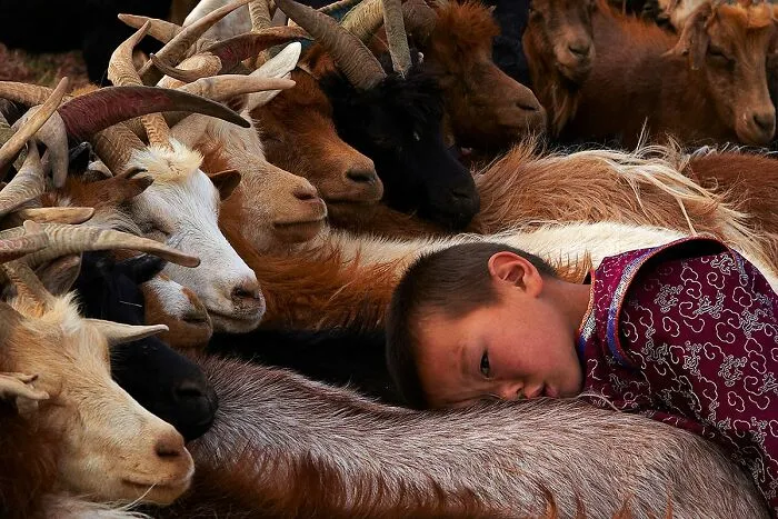 30 Striking Images That Capture The Essence Of Life And Heritage Across Different Cultures By Andrew Newey