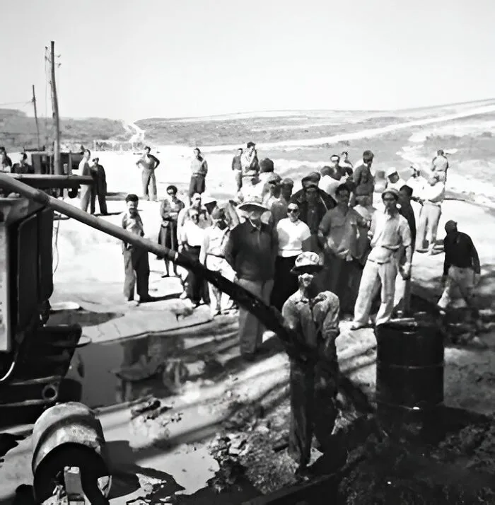 Discoveries Of Oil In The Middle East Between 1930s-1960s