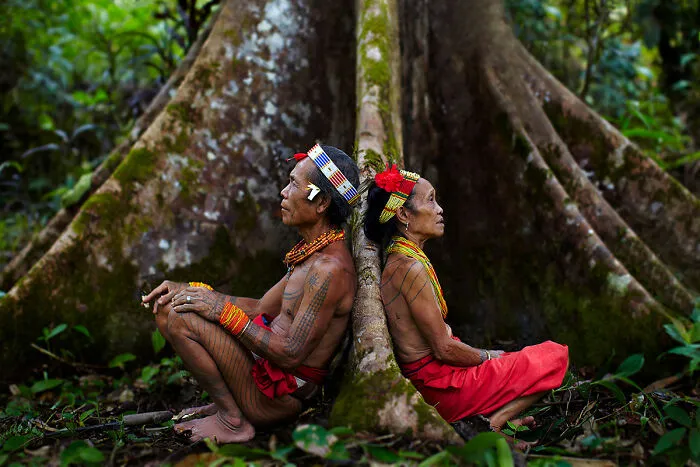 30 Striking Images That Capture The Essence Of Life And Heritage Across Different Cultures By Andrew Newey