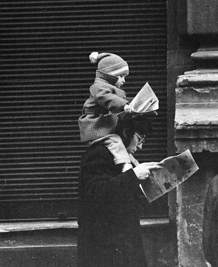 30 Captivating Street Photos That Showcase Life’s Unexpected Moments, As Shared On This IG Page (New Pics)