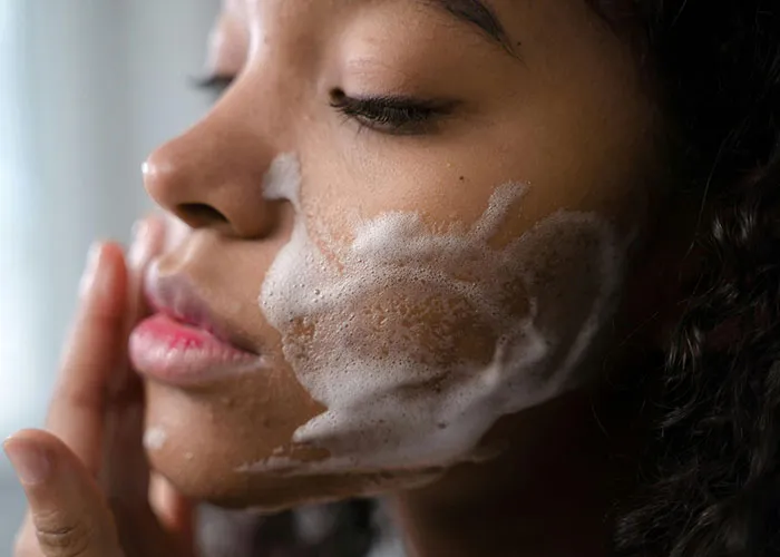 “Vaseline”: 30 Beauty Secrets That Every Woman Should Know