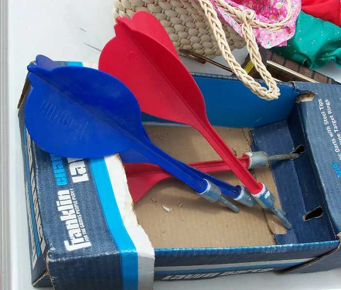 30 Nostalgic Discontinued Products From The Past That Folks Online Wish Could Make Glorious Comeback