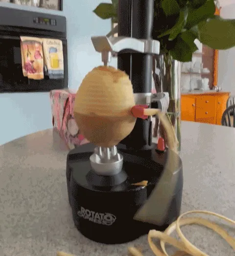 Get A Grip On Meal Prep With The <a Style="Display:inline;" Href="Https://Www.amazon.com/Starfrit-93209-Rotato-Express-Electric/Dp/B000x9ept0?ie=utf8&linkcode=ll1&tag=bppear-20&linkid=3afd998bff28fa73c286efa65f120fff&language=en_us&ref_=as_li_ss_tl" Target="_blank"><span Style="Font: Inherit; Color: #d74b1f;"> Rotating Potato Peeler</Span> That's Peeling Away The Hassle (And Those Pesky Potato Skins)