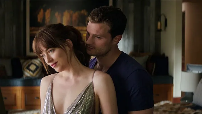 50 TV Couples Who Had No Chemistry, No Passion, And No Business Being Together