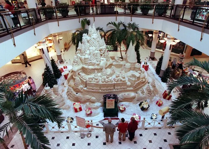 Vintage Photos Of The Closing Harrisburg Mall In Its Heyday