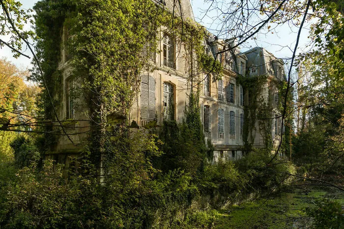 Castle, France By Dimitri Bourriau