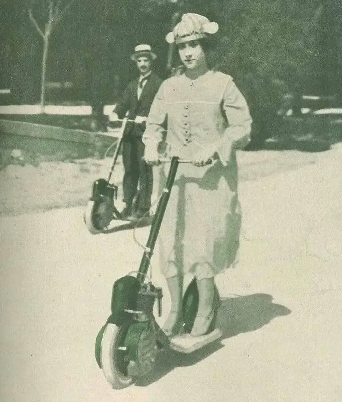 Patinete eléctrico de batería de 1918