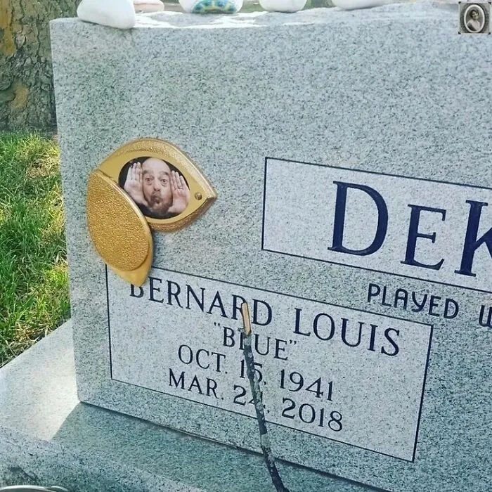 50 Haunting Portraits Found On Tombstones That Tell Stories Of Lives Once Lived
