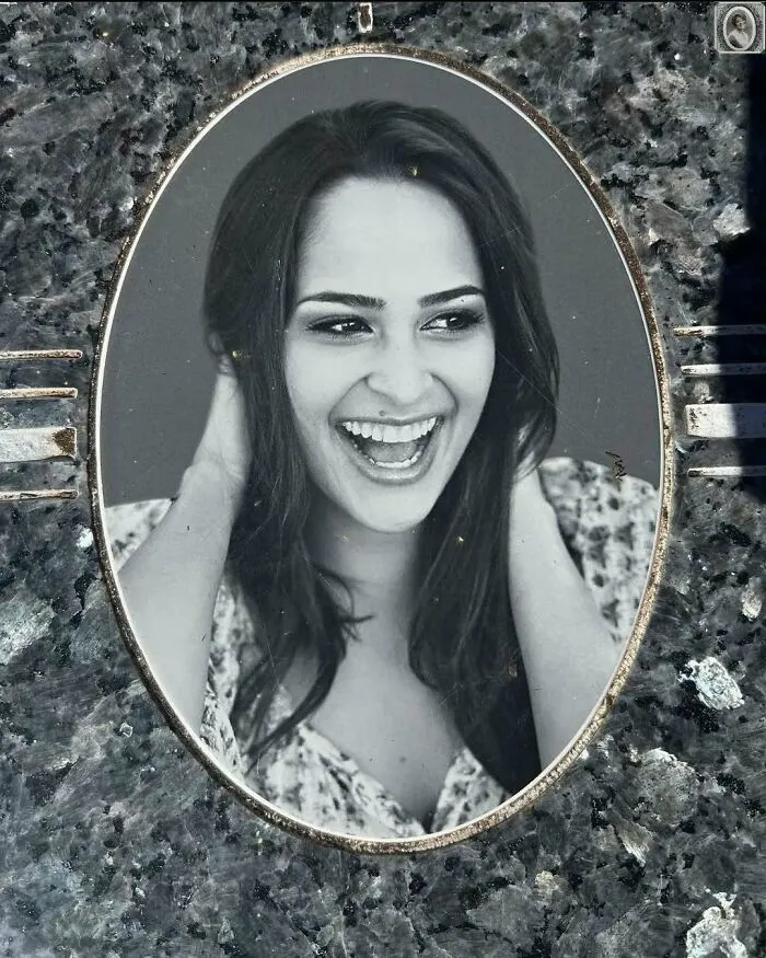 50 Haunting Portraits Found On Tombstones That Tell Stories Of Lives Once Lived