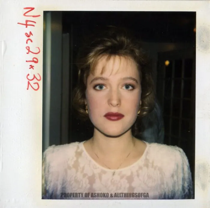 Polaroid captando los entresijos del rodaje de «The X Files» (1998)