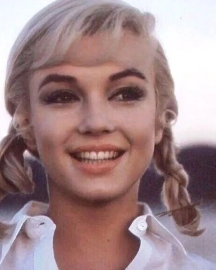 Marilyn Monroe fotografiada por Eve Arnold en el rodaje de su última película, «The Misfits» (1961)
