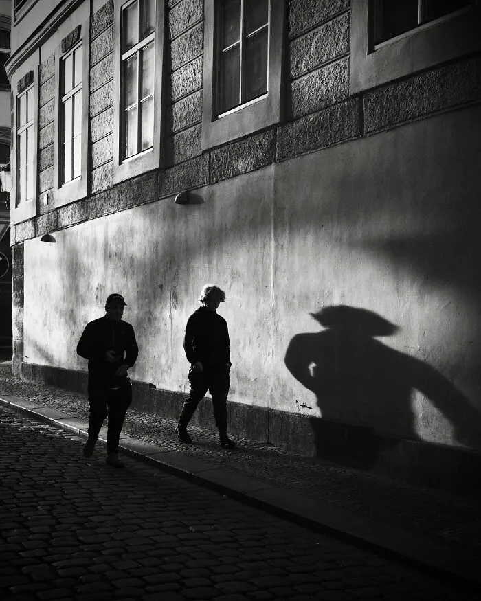 This Artist Captures Raw Energy Of Everyday Life In Black And White (30 Pics)