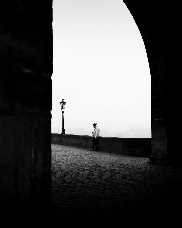 This Artist Captures Raw Energy Of Everyday Life In Black And White (30 Pics)