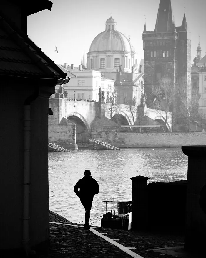 This Artist Captures Raw Energy Of Everyday Life In Black And White (30 Pics)