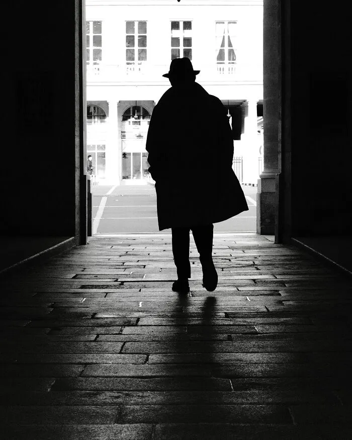 This Artist Captures Raw Energy Of Everyday Life In Black And White (30 Pics)