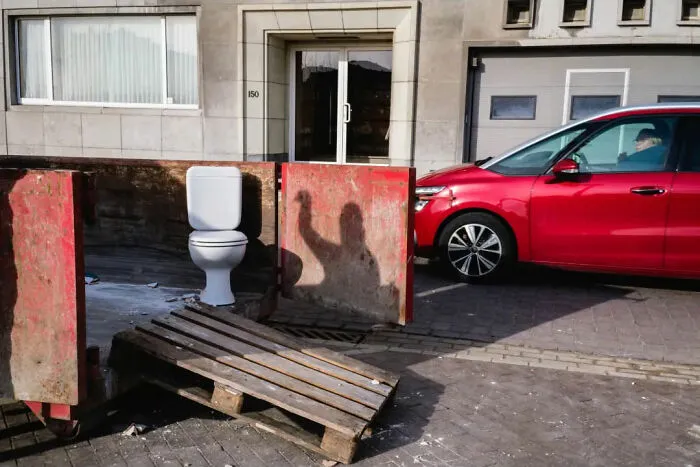 30 Candid And Unusual Moments In Life Captured By Jeffrey De Keyser (New Pics)