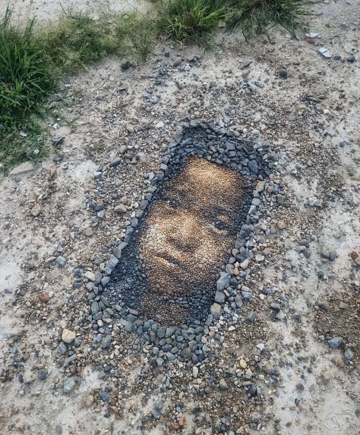 British Artist Justin Bateman Creates Intricate Art Using Pebbles (40 New Pics)
