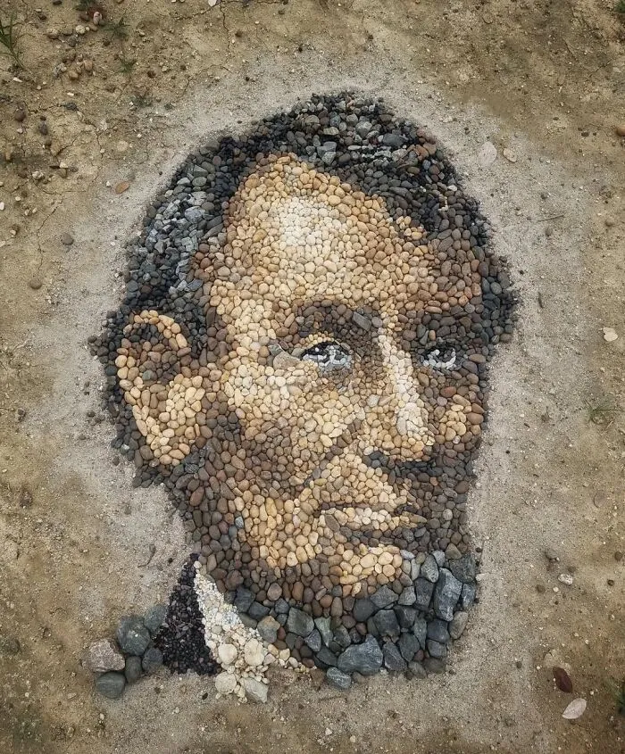 British Artist Justin Bateman Creates Intricate Art Using Pebbles (40 New Pics)