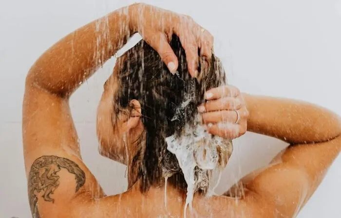 Washing The Body Or The Hair First?