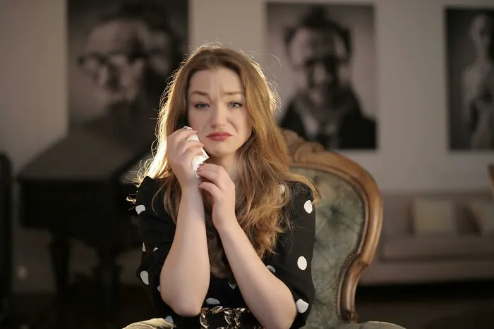 She's A 10, But She Cries At Everything—even Things That Aren’t Sad