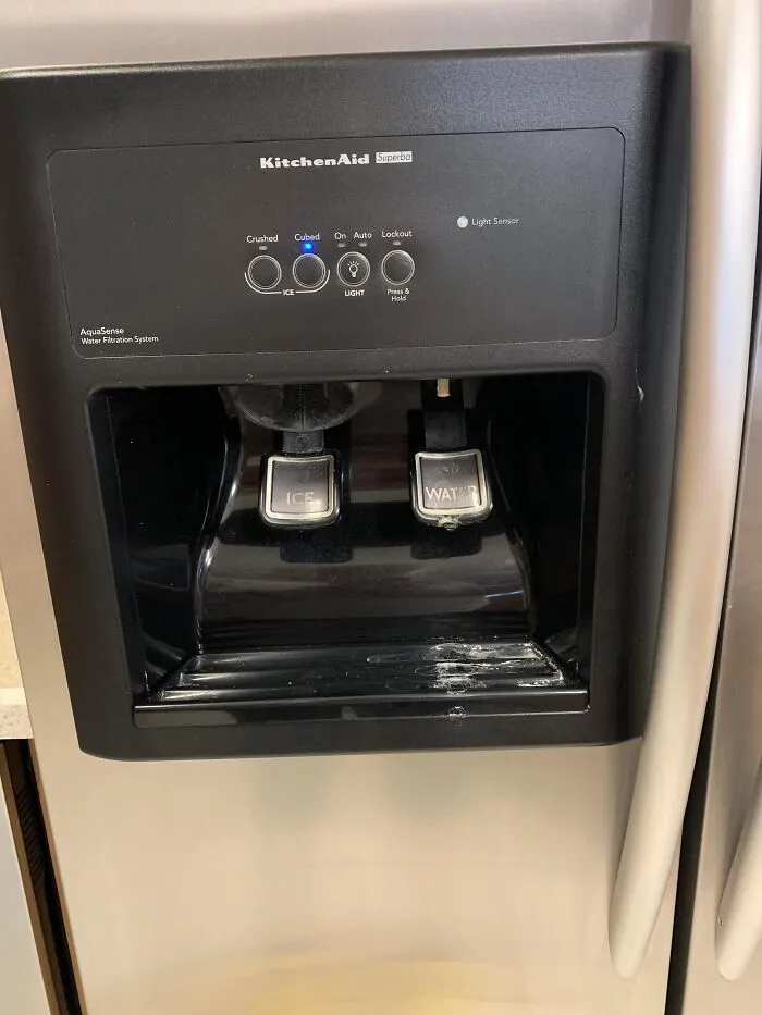 32 Things Middle-Class People Do At Home That They Don't Realize Mark Them As Middle Class