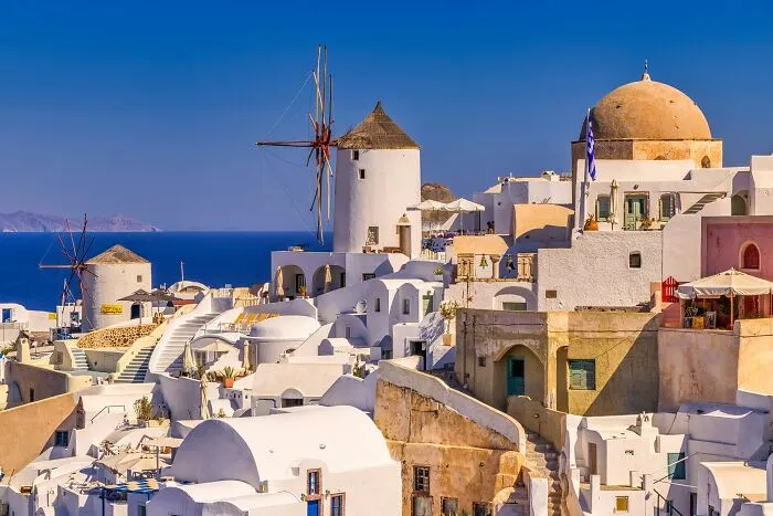 If You Don’t Want To Visit Places That Are Simply Overrated, Here Are 25 To Steer Clear Of