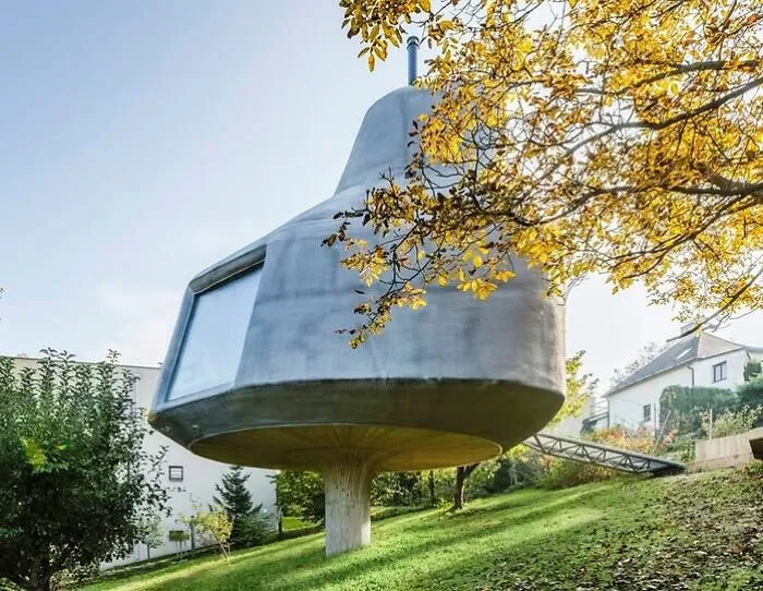 Esta casa en un jardín de Praga