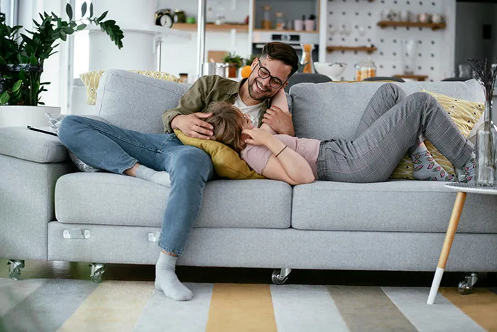 People Are Sharing The Red Flags They Let Slide While Dating And How It All Ended