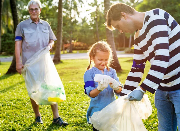 33 People Share What Prompted Others To Bully Them As Kids, And The Reasons Might Baffle You