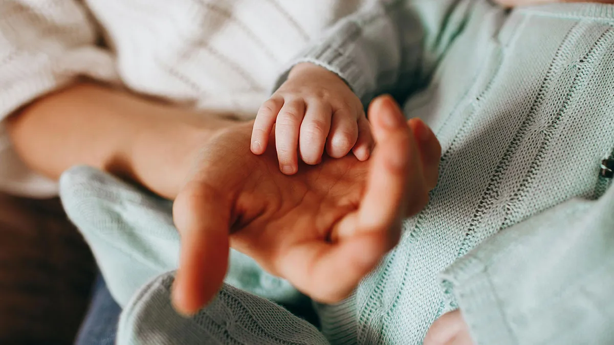"She’s Out Of Order": Woman Tells Childfree Friends She'll Set Up Babysitting Rota, They Refuse