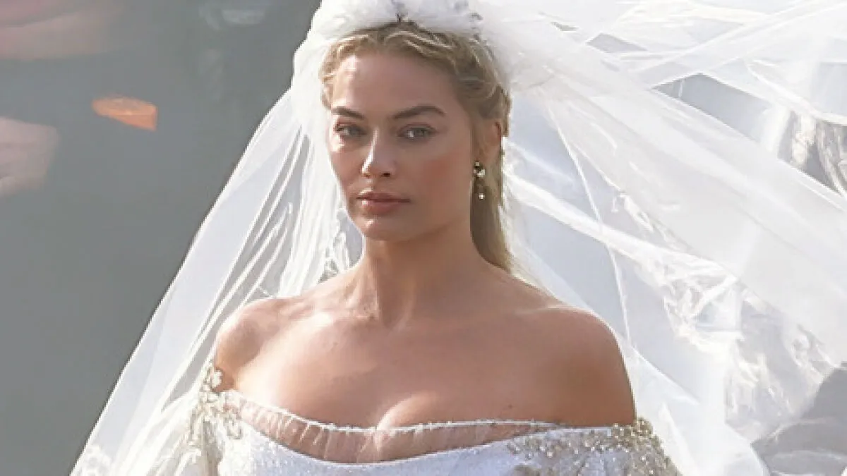 "Just Ruined My Entire Week": Fans Rip Into Margot Robbie’s Wuthering Heights Costume