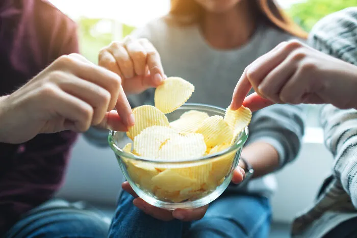 “Cutting Out All Fats”: 40 Harmful Things That Many People Assume Are Good For Them