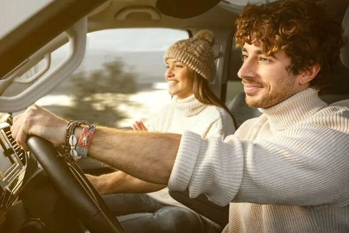 “Cheeks Sore From Laughing”: 30 Green Flags To Look For When Dating