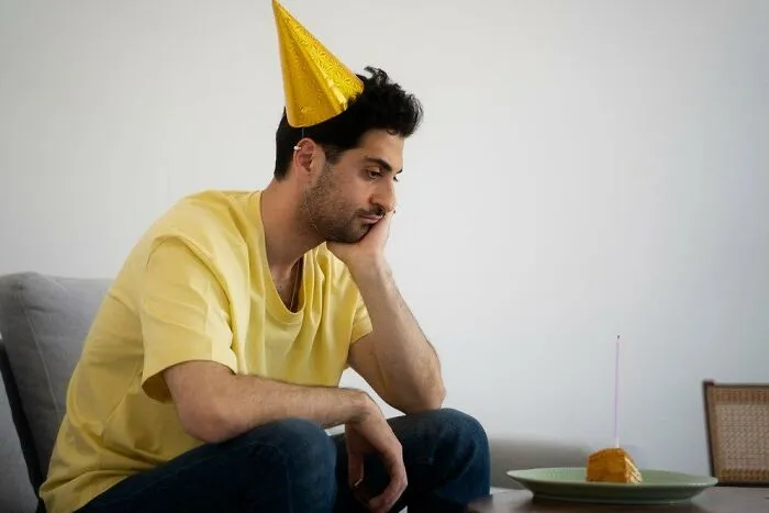 “I Never Talked To Her Again”: 35 Heartbreaking Stories Of How Friendships Ended