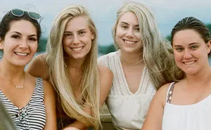 Woman Turns To Web For Advice After Getting Texts From Friends Claiming She Ruined Their Vacation