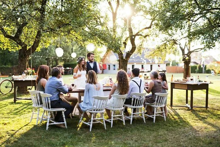 “Like A Loyal Dog”: 50 People Reveal Wedding Red Flags That Spell Disaster
