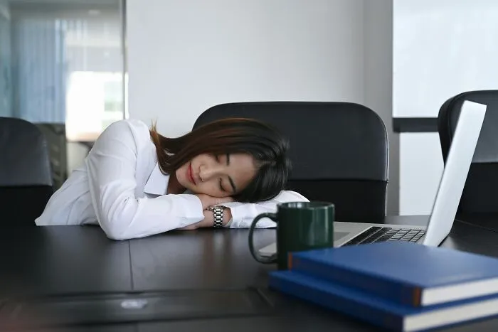 “Not Having On A Bra”: 30 Super Unprofessional Things People Have Seen At Work