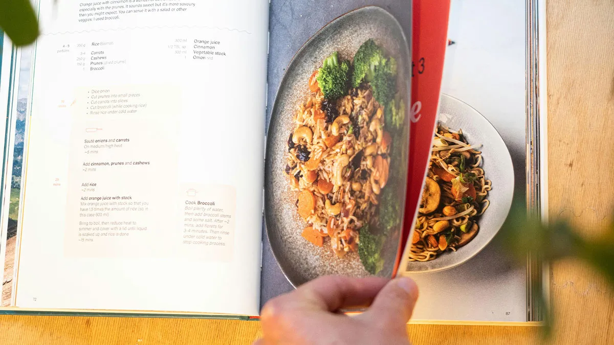 Guy Fat-Shames Sis With Weight-Loss Cookbook Gift, Years Later She Takes Revenge By Re-Gifting It